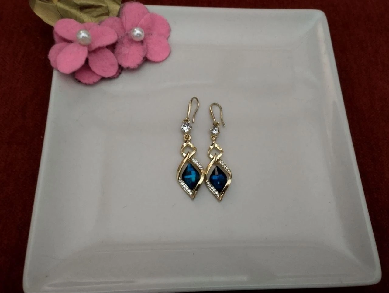 Elegant Gold-Tone Drop Earrings with Blue Crystal – Vintage Style